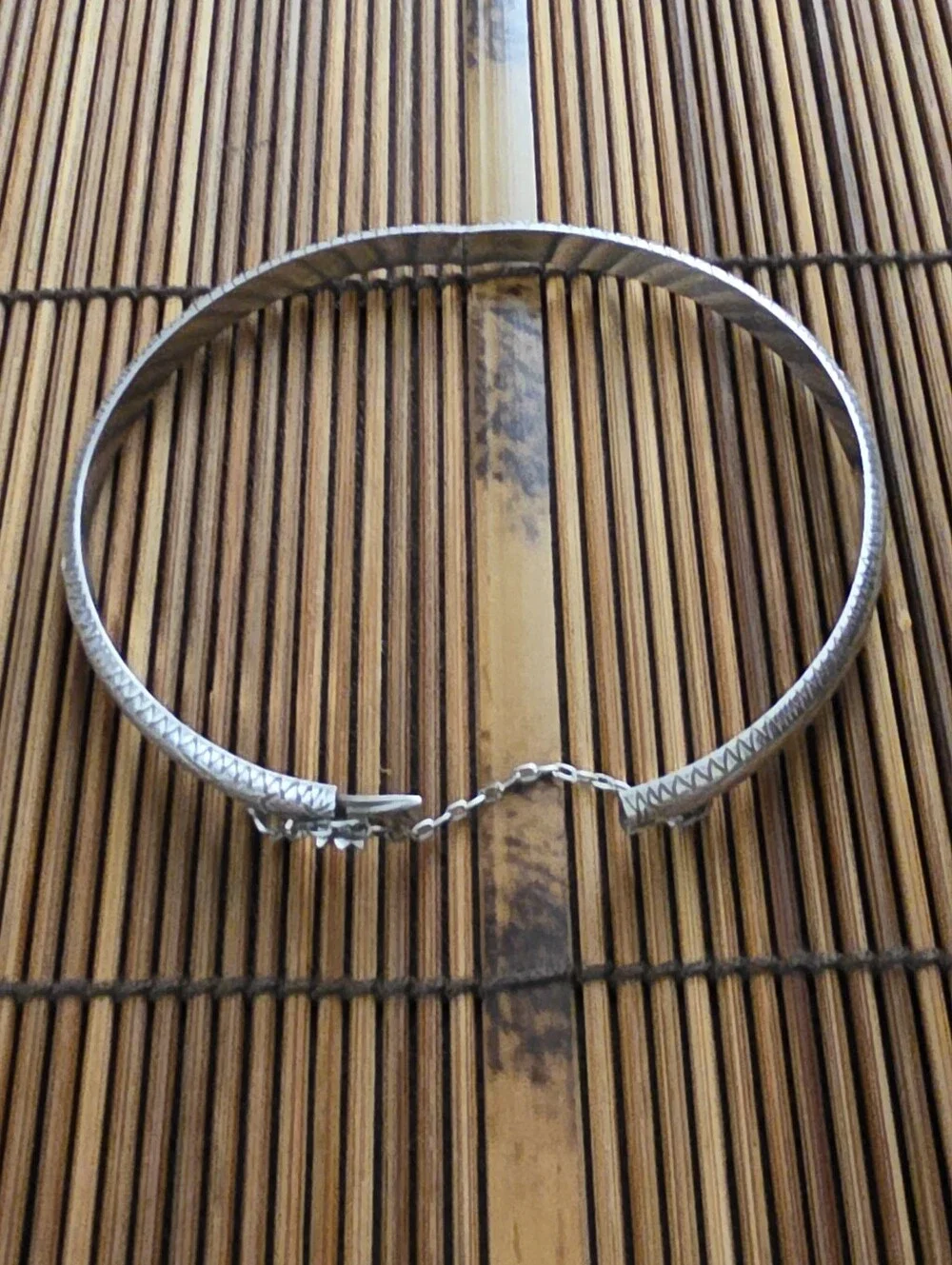 925 Silver Etched Hinged Bangle Bracelet (Vintage)